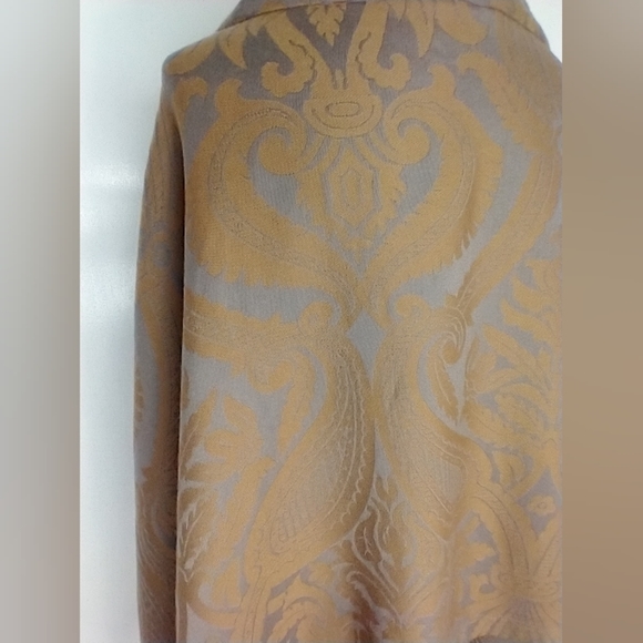 CECCHI E CECCHI THROW ON WRAP - Picture 4 of 7